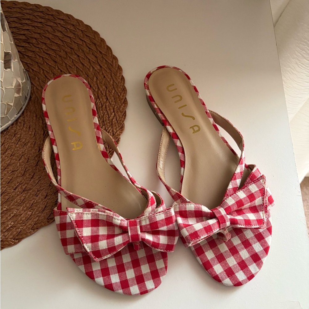 Unisa Red Sandals with Bow Detail